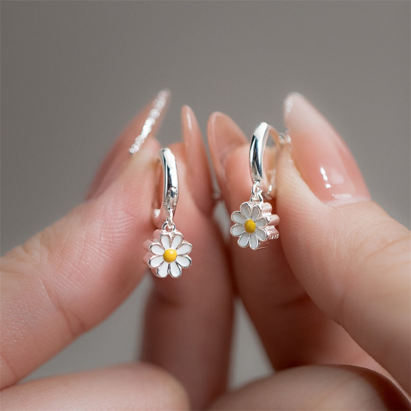 Peris Gems 1 Cute Daisy Flower Hoop Earrings for Women | Flower Earrings Collection Cute Daisy Flower Hoop Earrings for Women | Flower Earrings SHEIN Amazon Temu