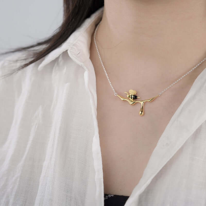 Peris Gems 18K Gold Bee Dripping Honey Pendant Necklace for Women | 925 Sterling Silver 18K Gold Bee Dripping Honey Pendant Necklace for Women | 925 SHEIN Amazon Temu