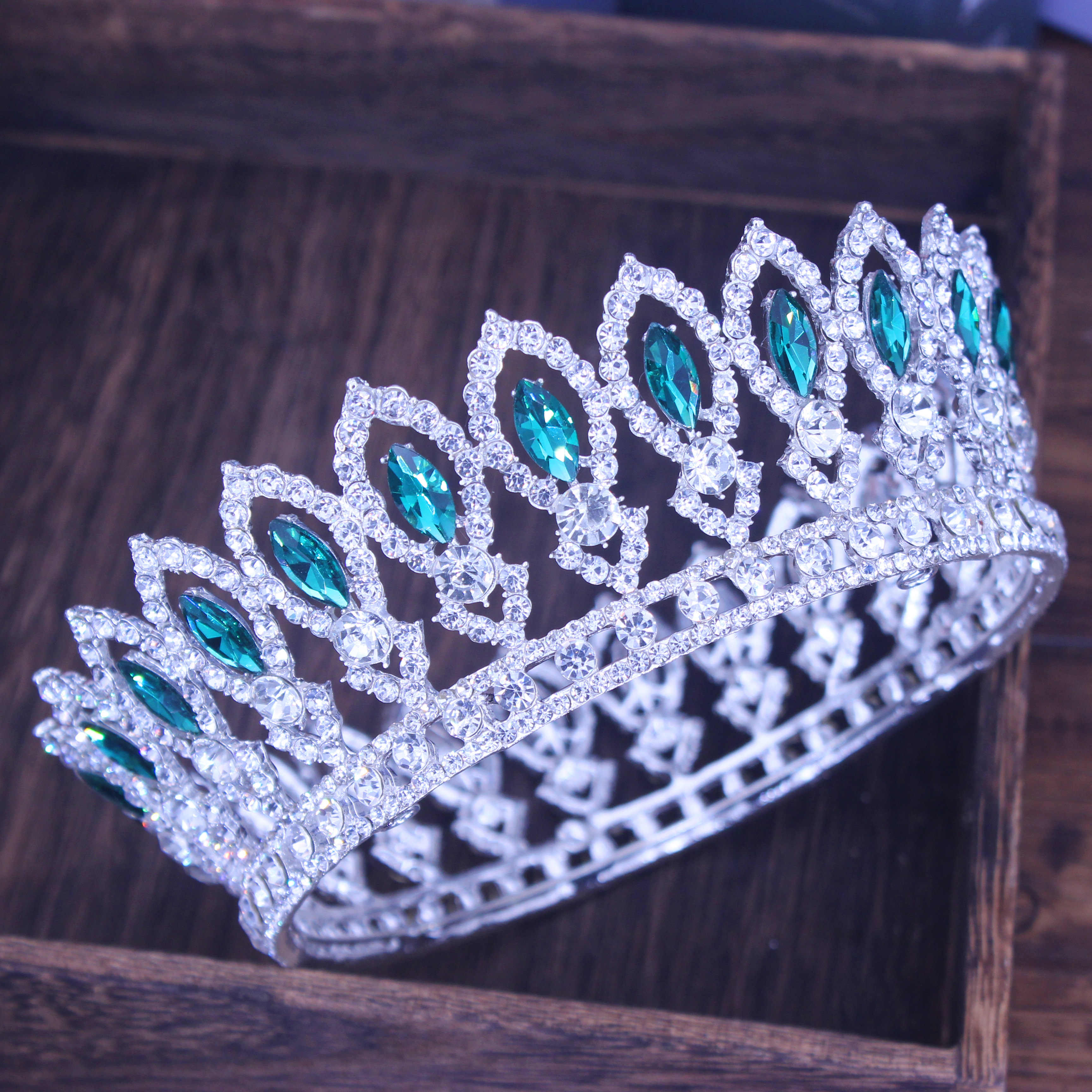Peris Gems  23 Crystal Queen Wedding Tiara Crown | Women&