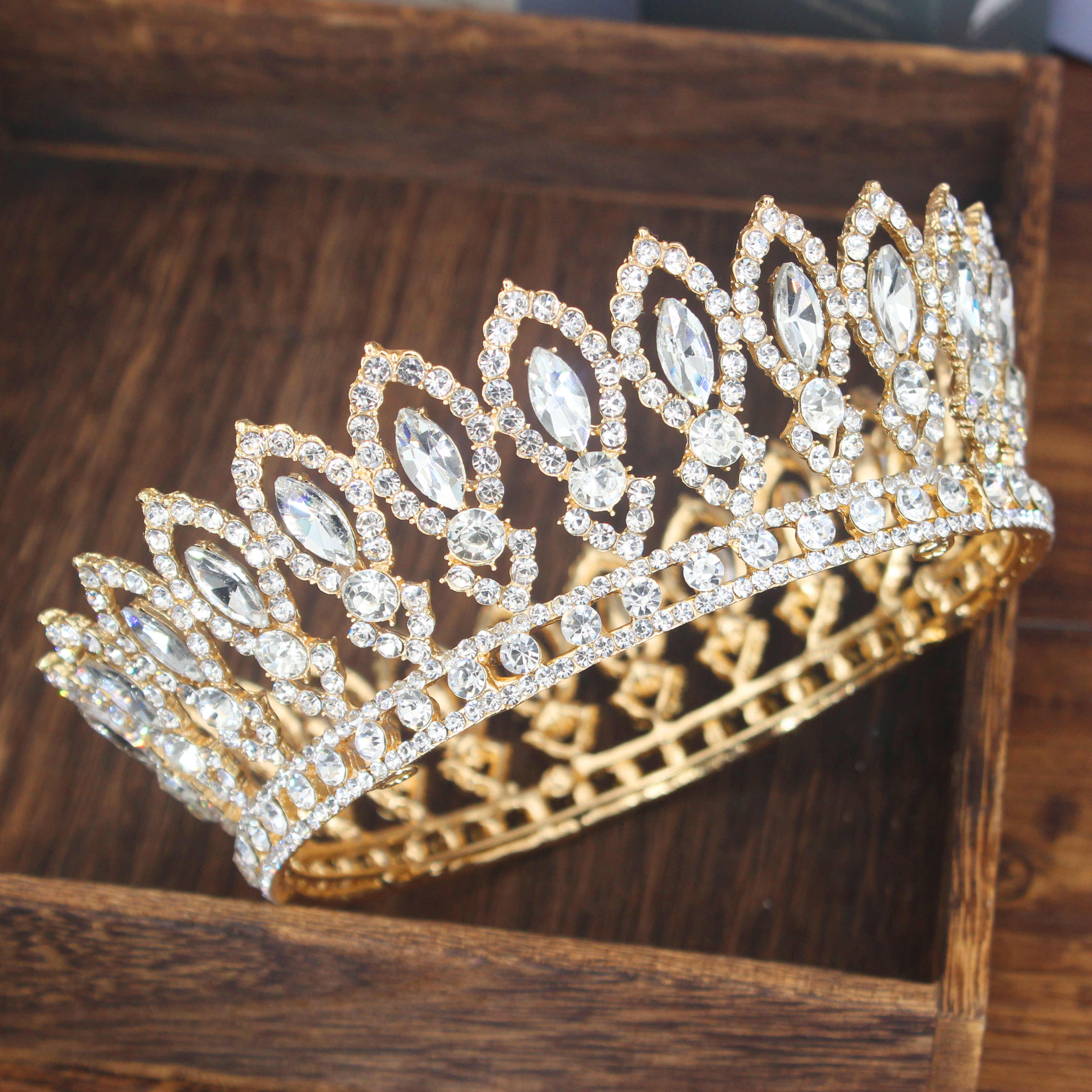Peris Gems 26 Crystal Queen Wedding Tiara Crown | Women&