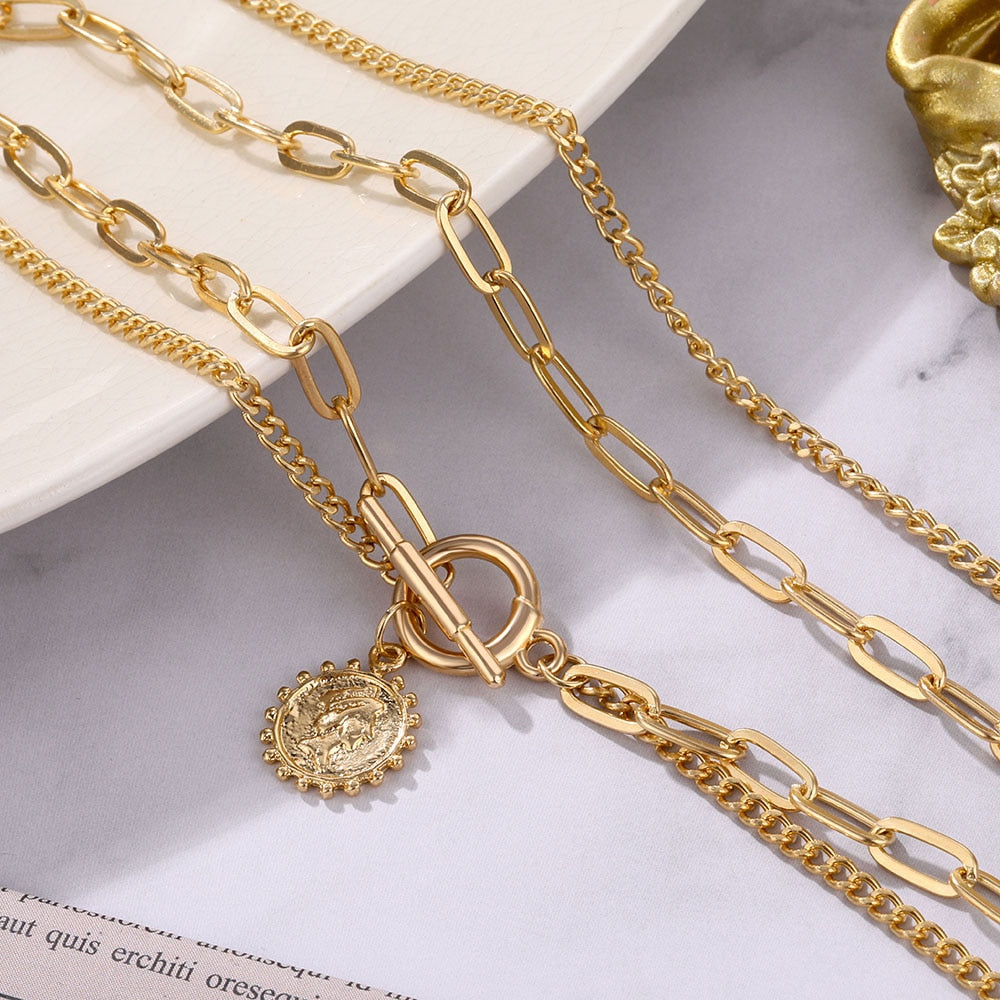 Peris Gems Carved Coin Thick Chain OT Buckle Necklace | Women&