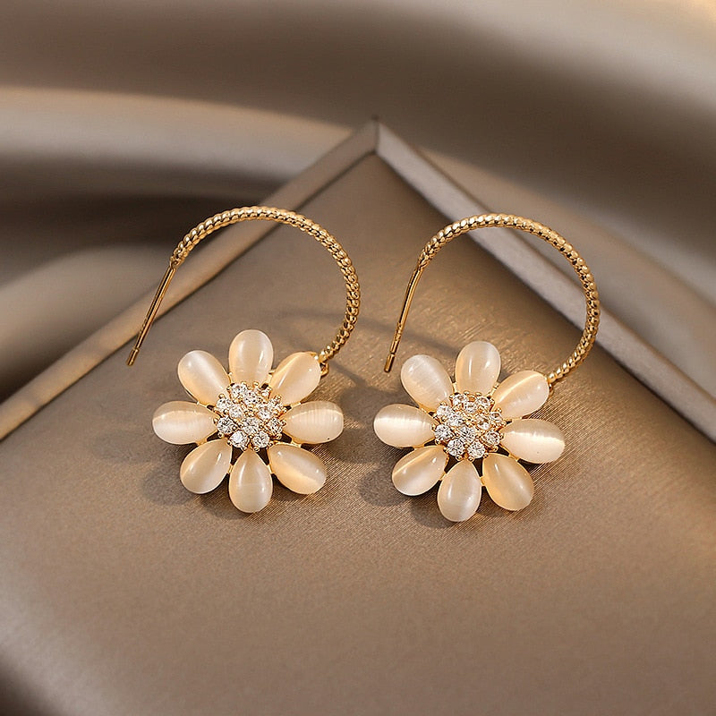 Peris Gems Cute Daisy Flower Hoop Earrings for Women | Flower Earrings Collection Cute Daisy Flower Hoop Earrings for Women | Flower Earrings SHEIN Amazon Temu