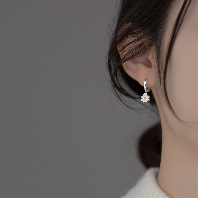 Peris Gems Cute Daisy Flower Hoop Earrings for Women | Flower Earrings Collection Cute Daisy Flower Hoop Earrings for Women | Flower Earrings SHEIN Amazon Temu