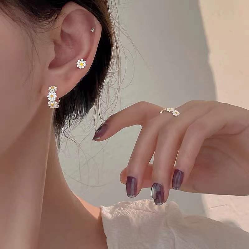 Peris Gems Cute Daisy Flower Hoop Earrings for Women | Flower Earrings Collection Cute Daisy Flower Hoop Earrings for Women | Flower Earrings SHEIN Amazon Temu