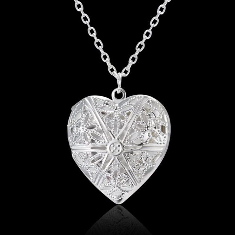 Peris Gems Embroidered Heart Openable Love Heart Pendant Women&
