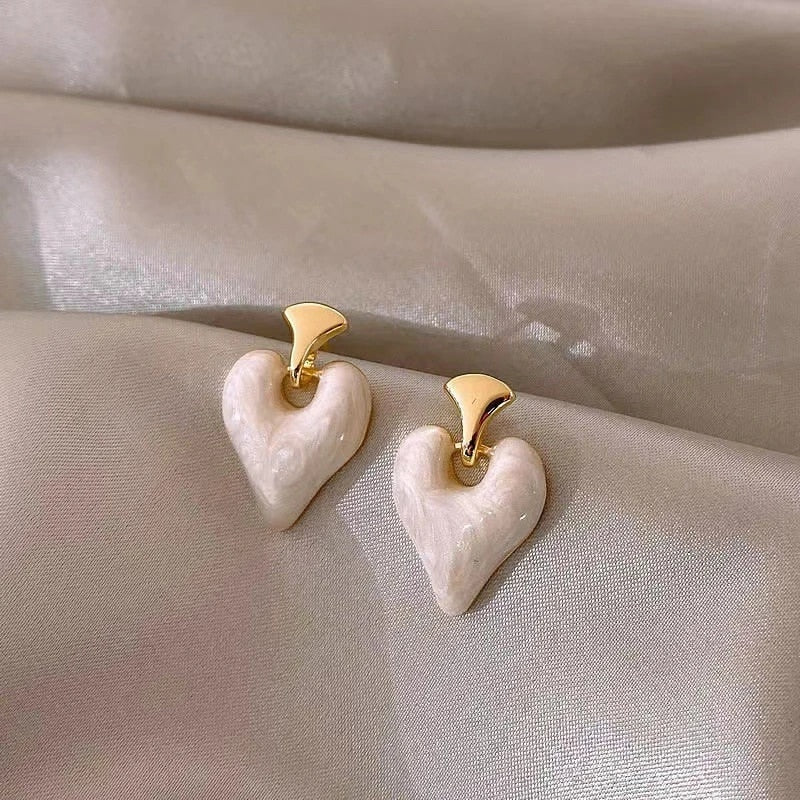 Peris Gems Gold Pearl Heart Stud Earrings | Women&