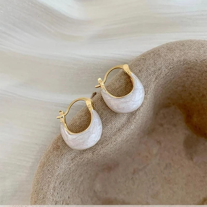 Peris Gems Gold Pearl Heart Stud Earrings | Women&