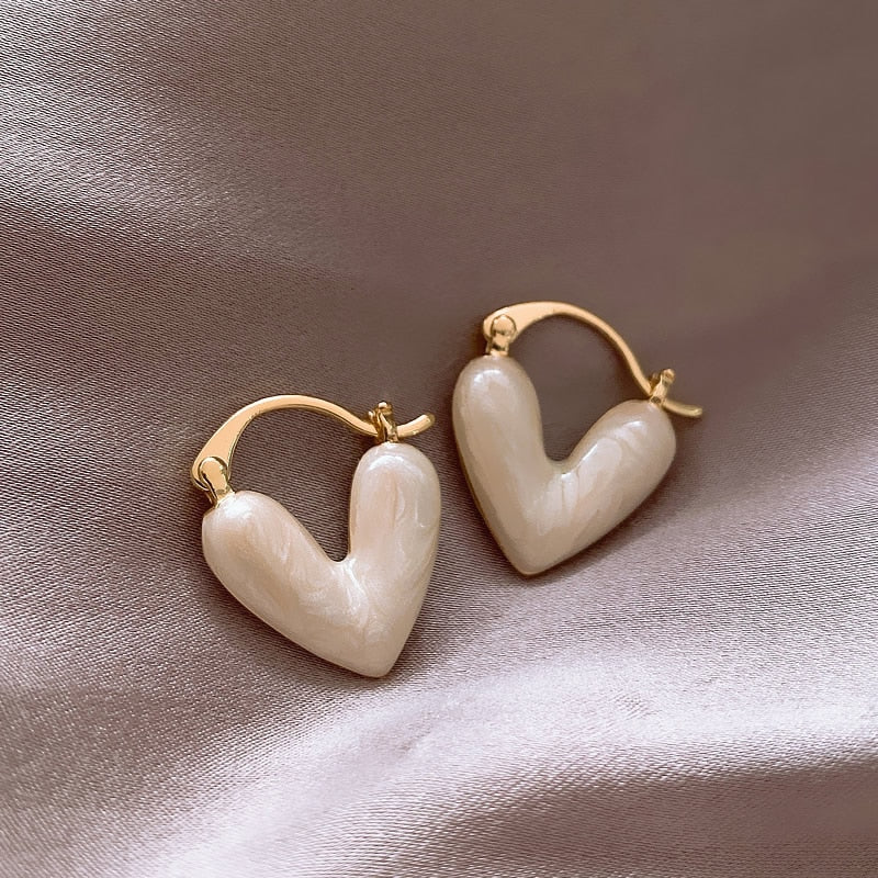 Peris Gems Gold Pearl Heart Stud Earrings | Women&