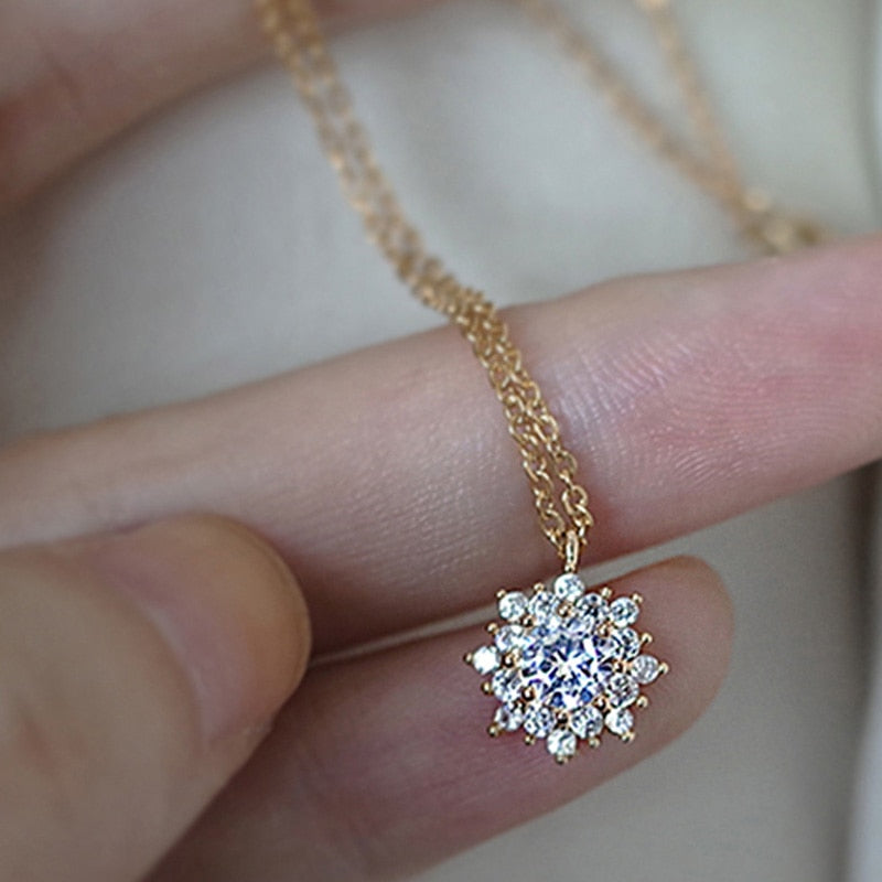 Peris Gems Gold Round Flower Diamond Gold Necklace for Women SHEIN Amazon Temu