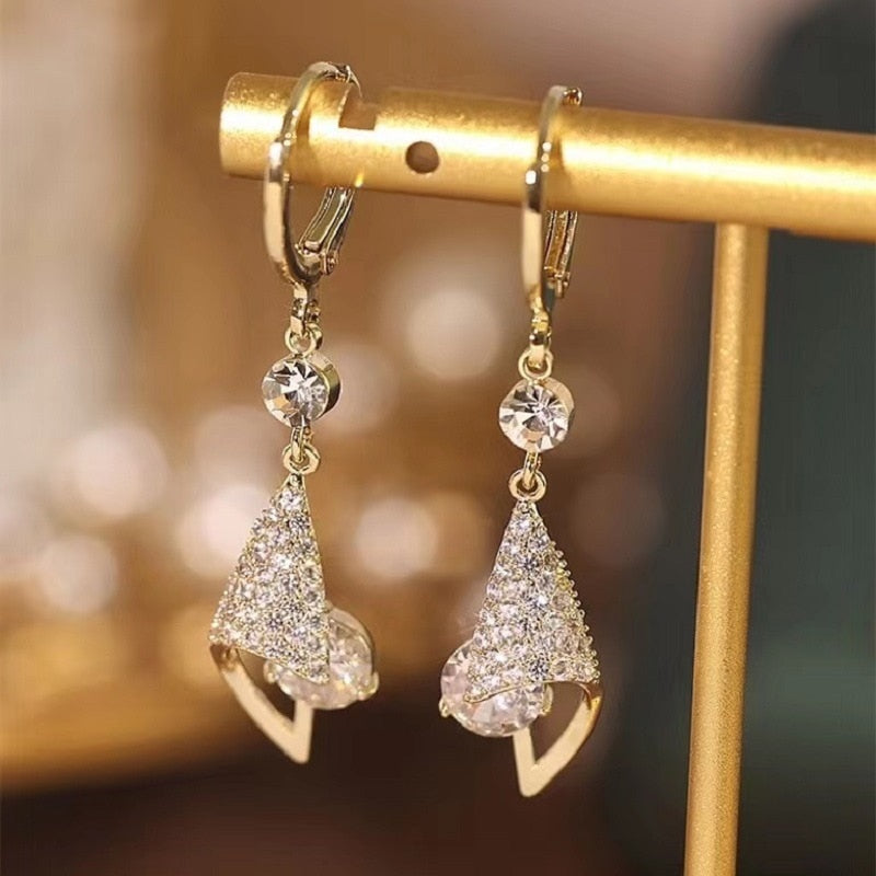 Peris Gems Golden Diamond Tassel Earrings for Women | Rhinestone Earring Collection Golden Diamond Tassel Earrings for Women Rhinestone Earring SHEIN Amazon Temu