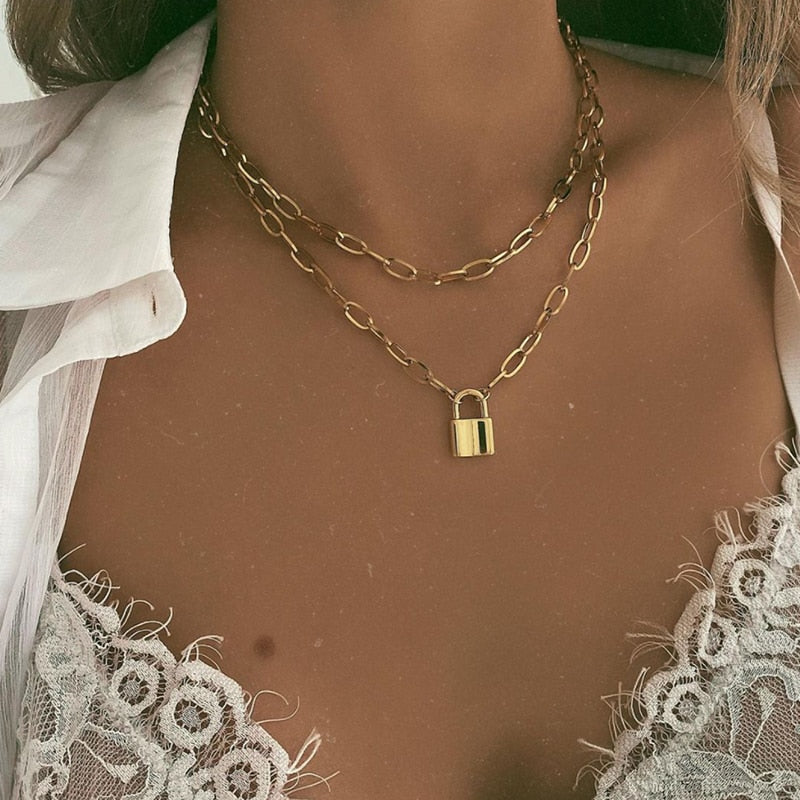 Peris Gems IPA0858 Carved Coin Thick Chain OT Buckle Necklace | Women&
