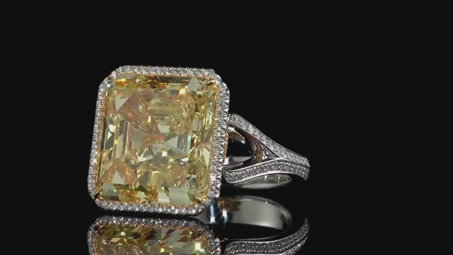 Load video: Peris Gems Diamond Jewelry Showcase