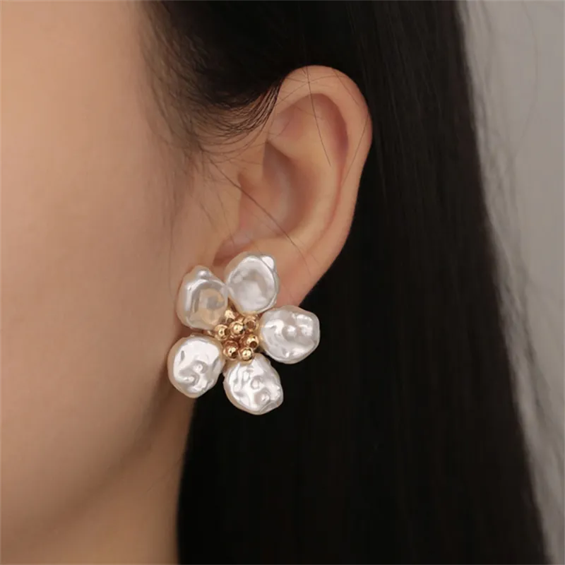 Peris Gems  Gold-color Retro French Pearl Sweet Flower Stud Earrings for Women SHEIN Amazon Temu